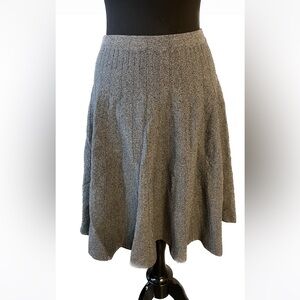 Women’s knee length skirt size large